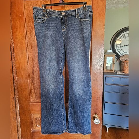 Torrid Women’s 16R Bootcut Jeans – Relaxed Fit, Medium Wash, Stretch Denim - Picture 2 of 4